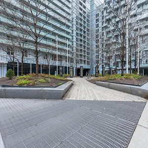 Planurstay - 2br & 2bth At 300 Front Street West Apartment